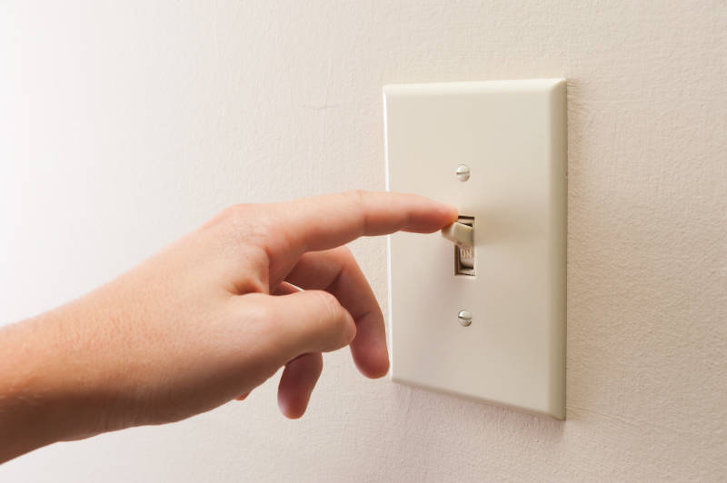 15 راه صرفه جویی در مصرف برق